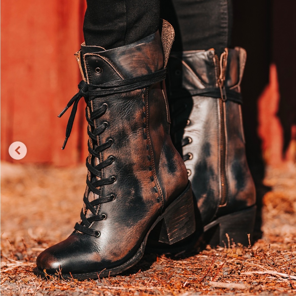 Freebird by Steven RARE Dart Laceup Granny Boots Black 7 NIB